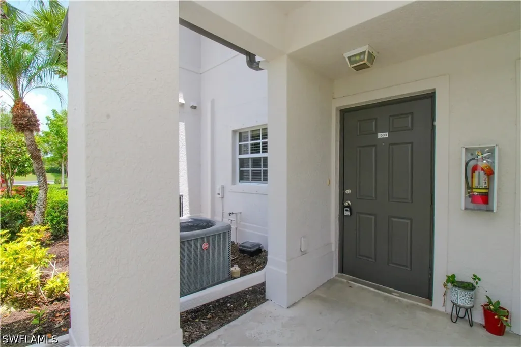 9051 Gervais Circle Naples FL 34120