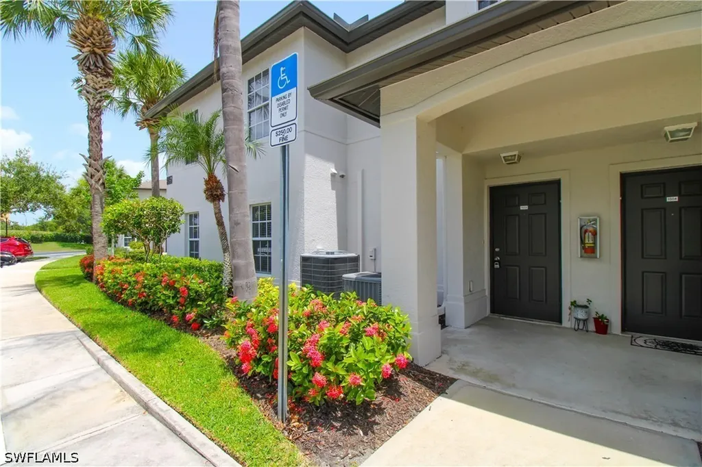 9051 Gervais Circle Naples FL 34120