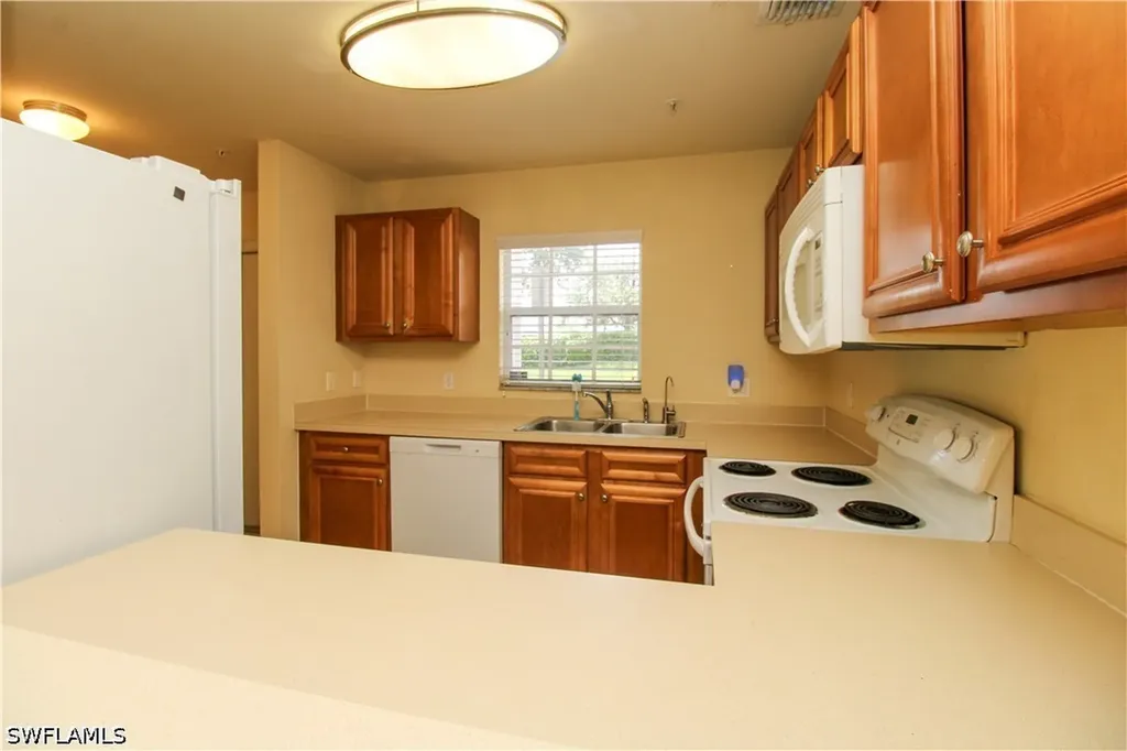 9051 Gervais Circle Naples FL 34120