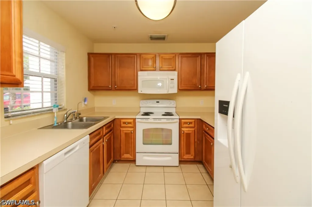 9051 Gervais Circle Naples FL 34120