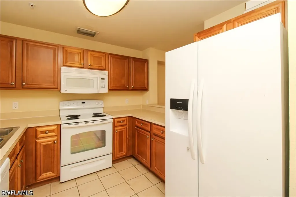 9051 Gervais Circle Naples FL 34120