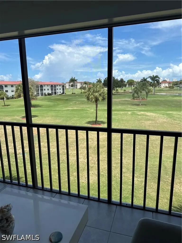 37 High Point Circle E Naples FL 34103