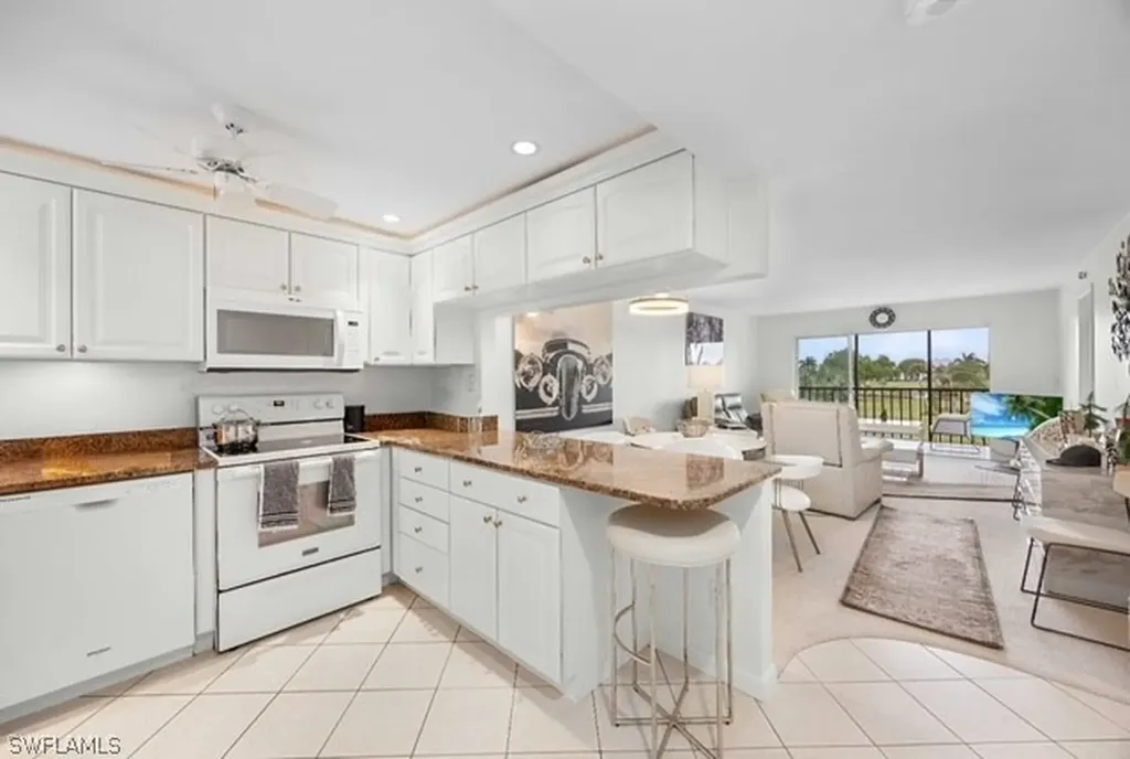 37 High Point Circle E Naples FL 34103