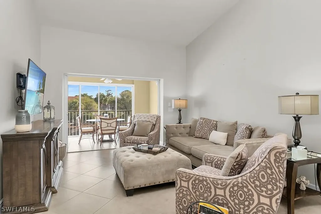 6730 Beach Resort Drive Naples FL 34114