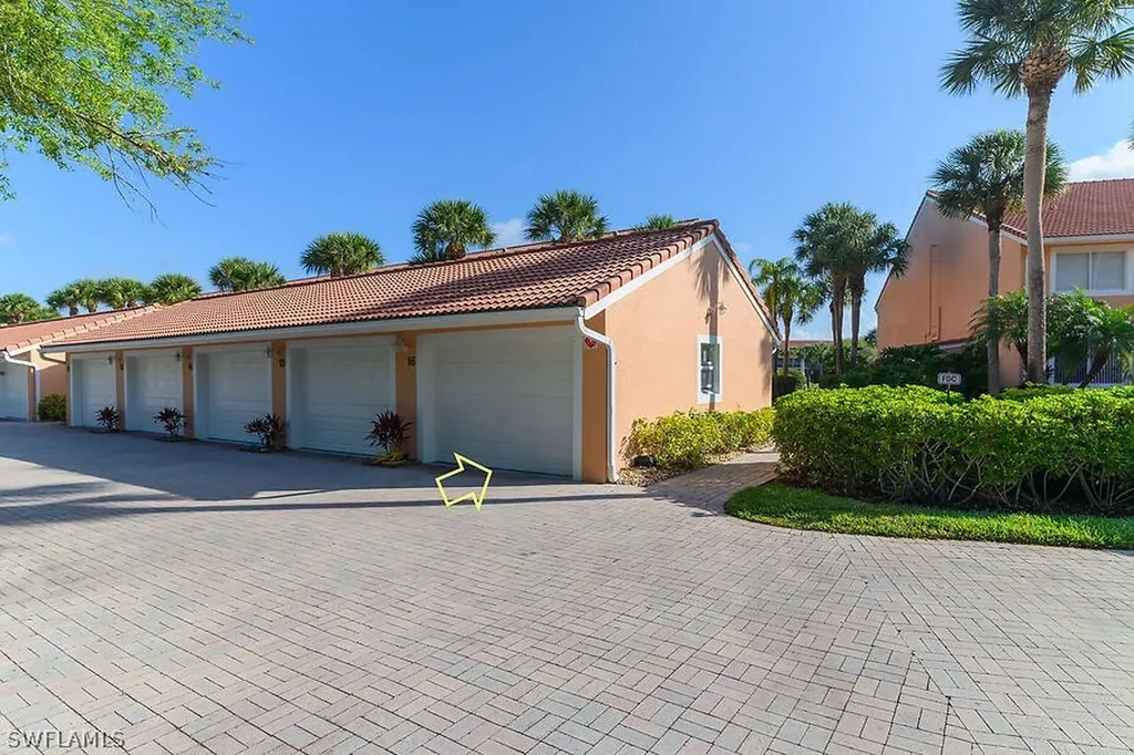 6730 Beach Resort Drive Naples FL 34114