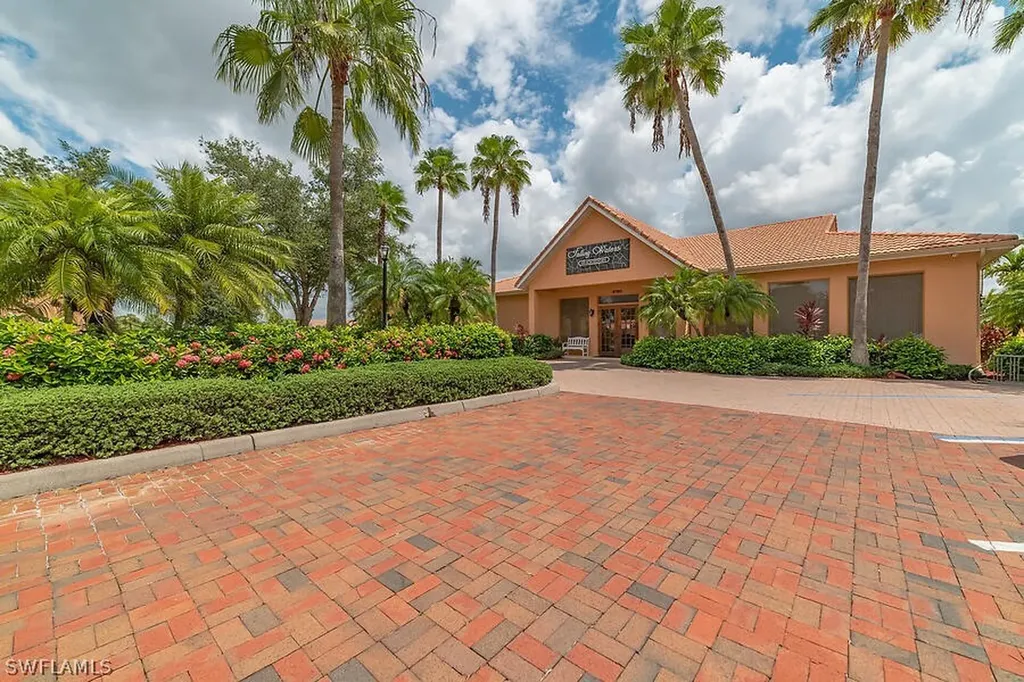 6730 Beach Resort Drive Naples FL 34114