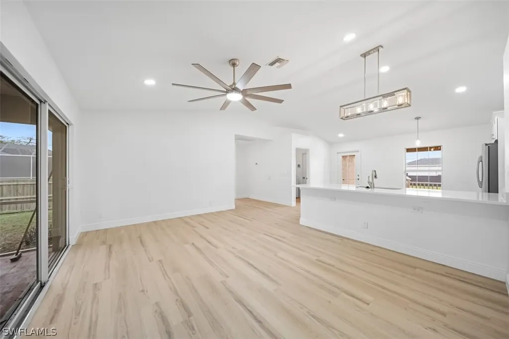 3011 NE 4th Avenue Cape Coral FL 33909