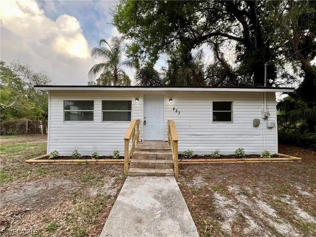 427 Capitol Street North Fort Myers FL 33903