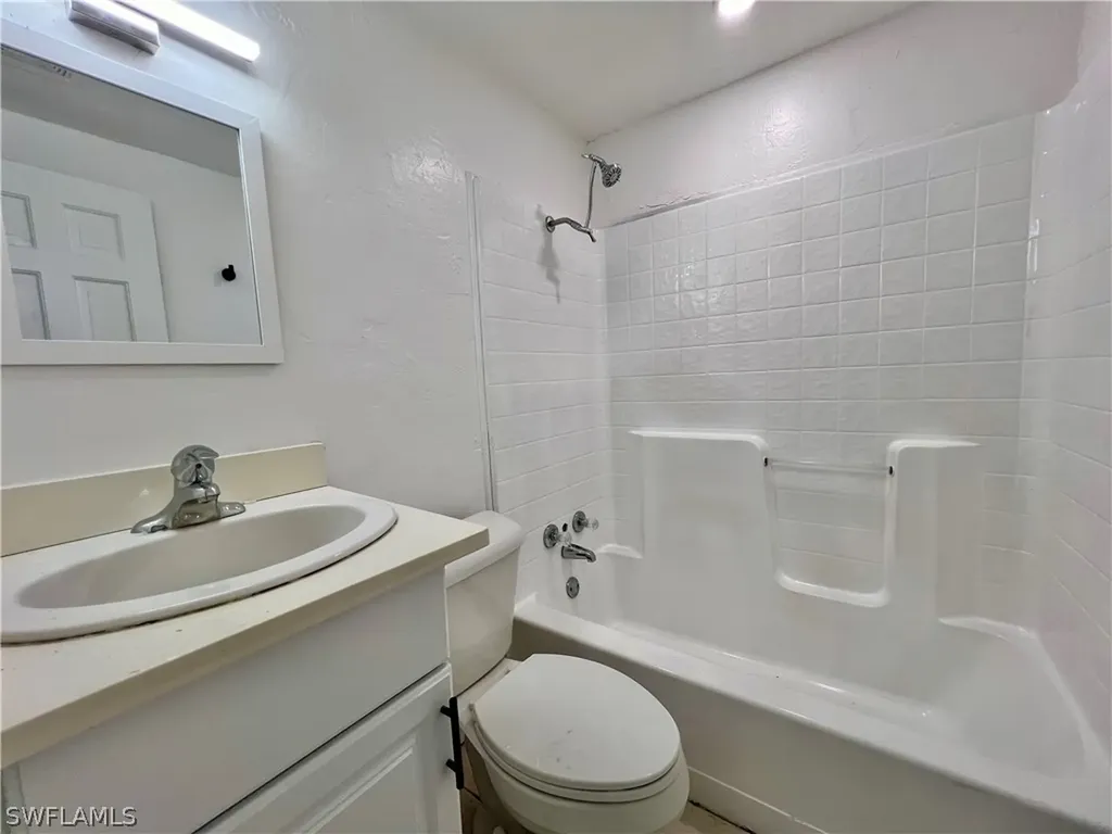 427 Capitol Street North Fort Myers FL 33903