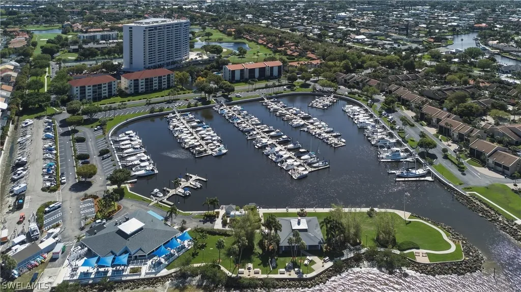 9515 Mariners Cove Lane Fort Myers FL 33919