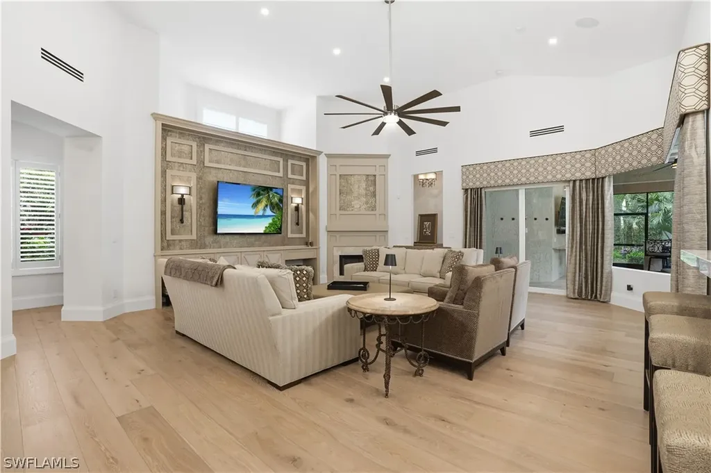 328 Sedgwick Court Naples FL 34108