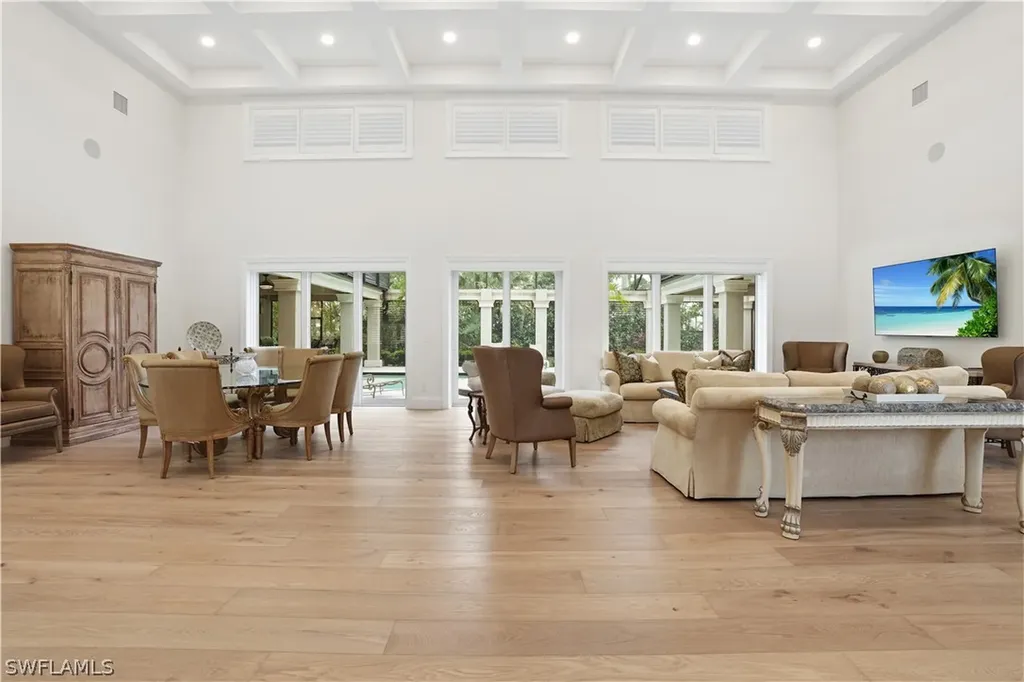 328 Sedgwick Court Naples FL 34108