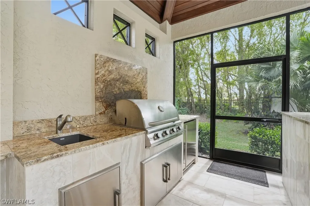 328 Sedgwick Court Naples FL 34108