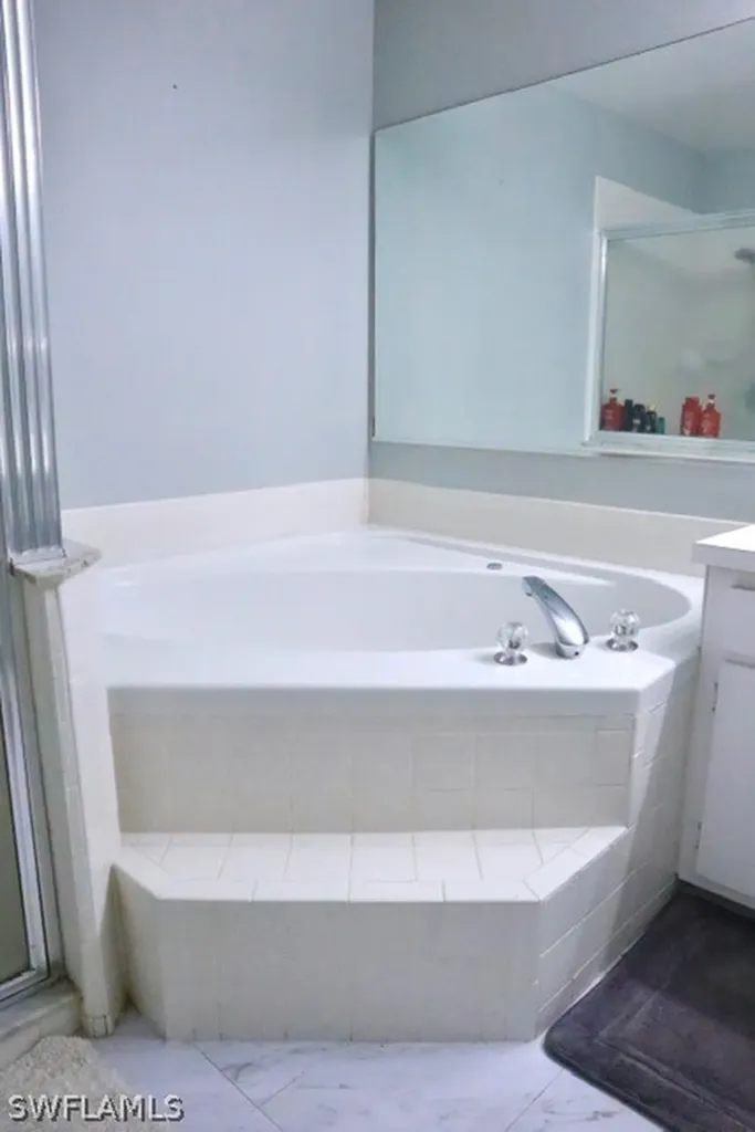 4276 Island Circle Fort Myers FL 33919