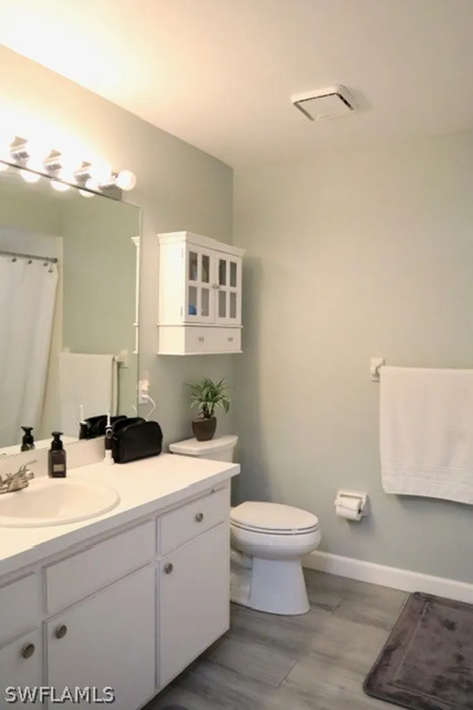 4276 Island Circle Fort Myers FL 33919