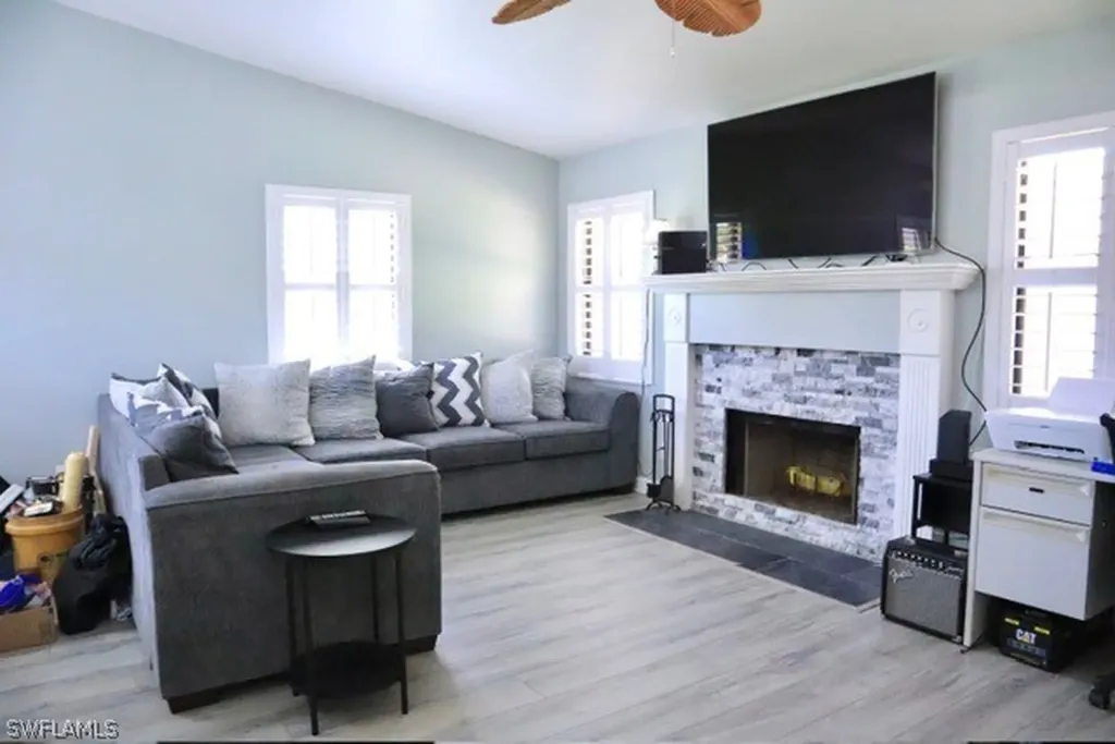 4276 Island Circle Fort Myers FL 33919