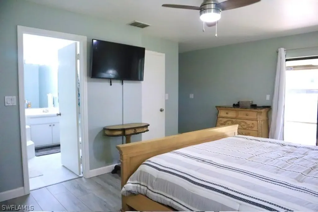 4276 Island Circle Fort Myers FL 33919