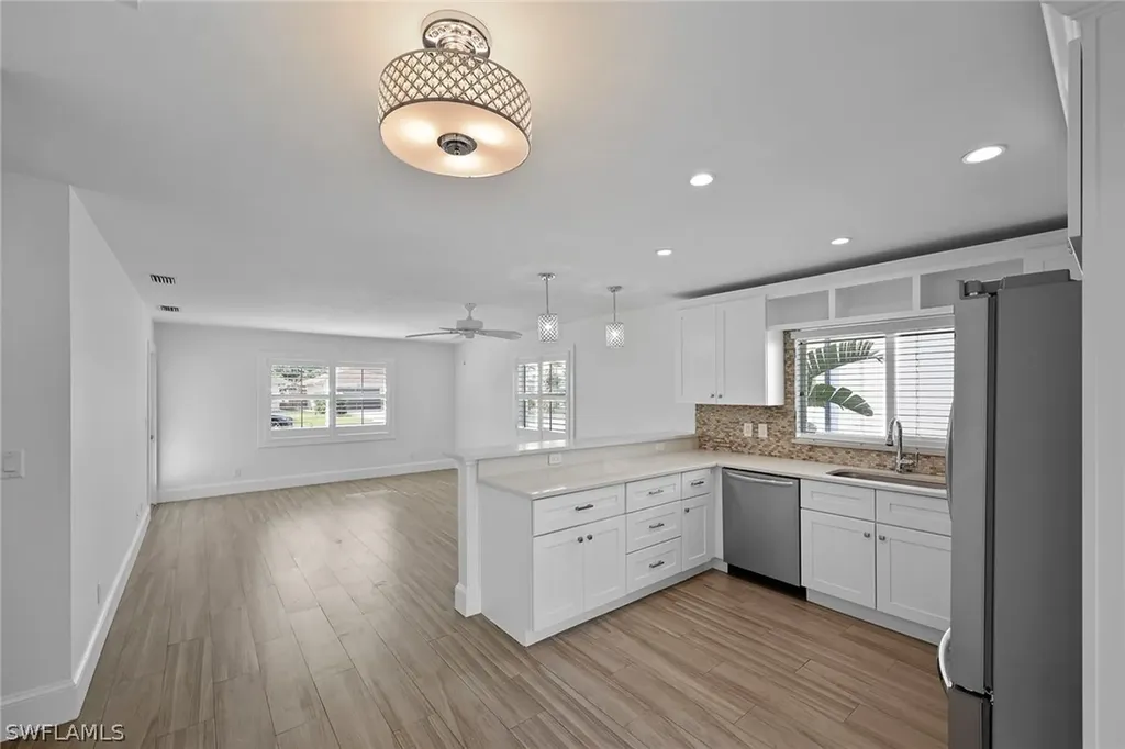 527 109th Avenue N Naples FL 34108