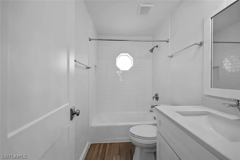 527 109th Avenue N Naples FL 34108