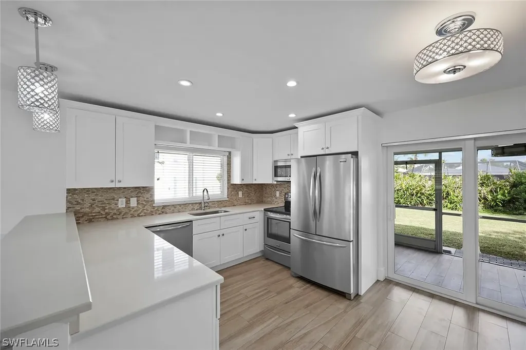 527 109th Avenue N Naples FL 34108