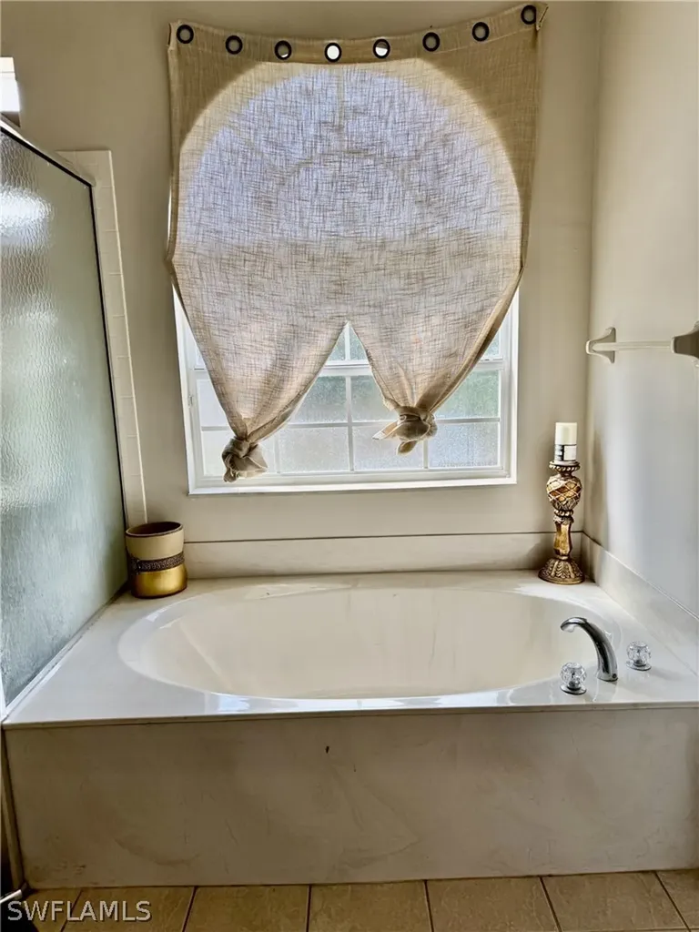 2041 24th Avenue NE Naples FL 34120