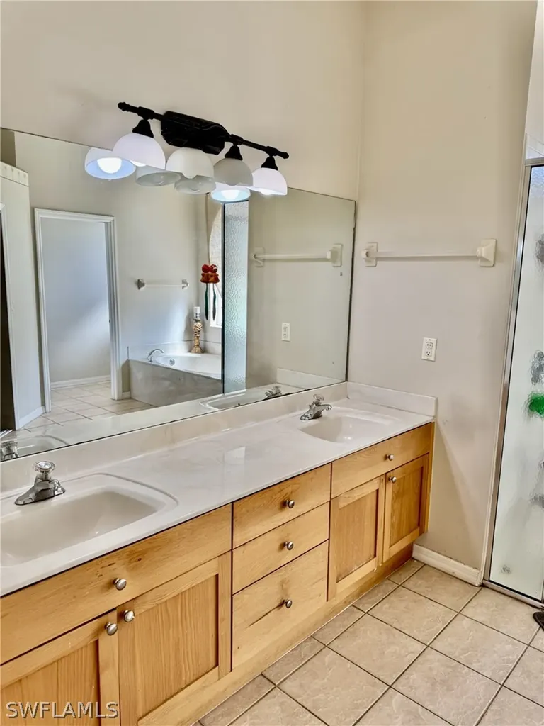 2041 24th Avenue NE Naples FL 34120