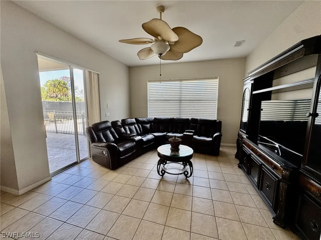 2041 24th Avenue NE Naples FL 34120