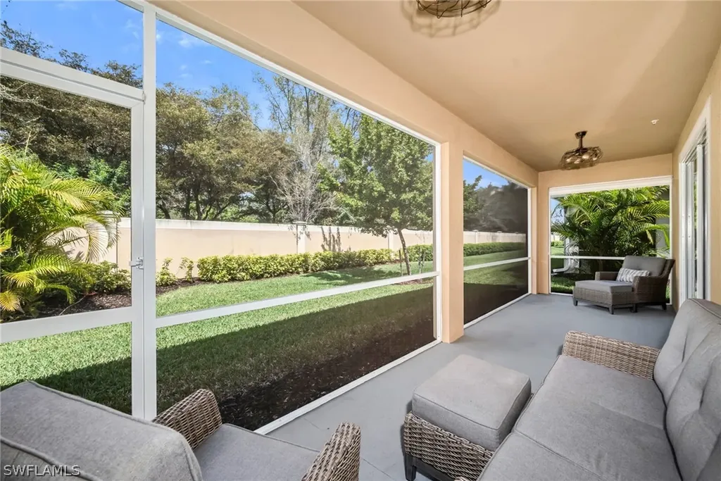 4552 Arboretum Circle Naples FL 34112
