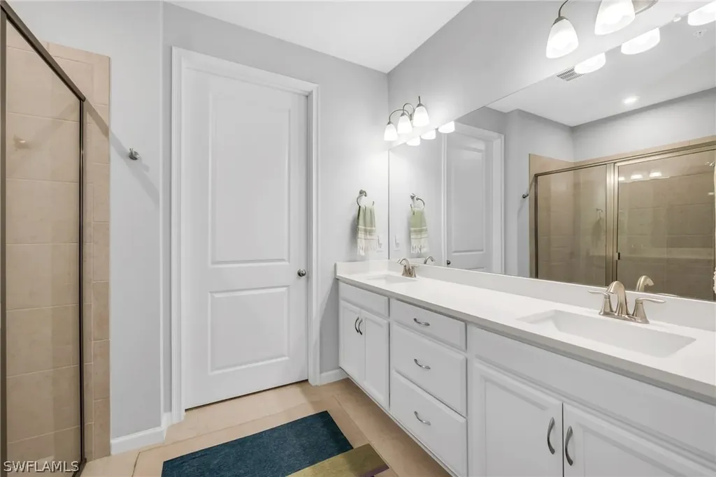 4552 Arboretum Circle Naples FL 34112