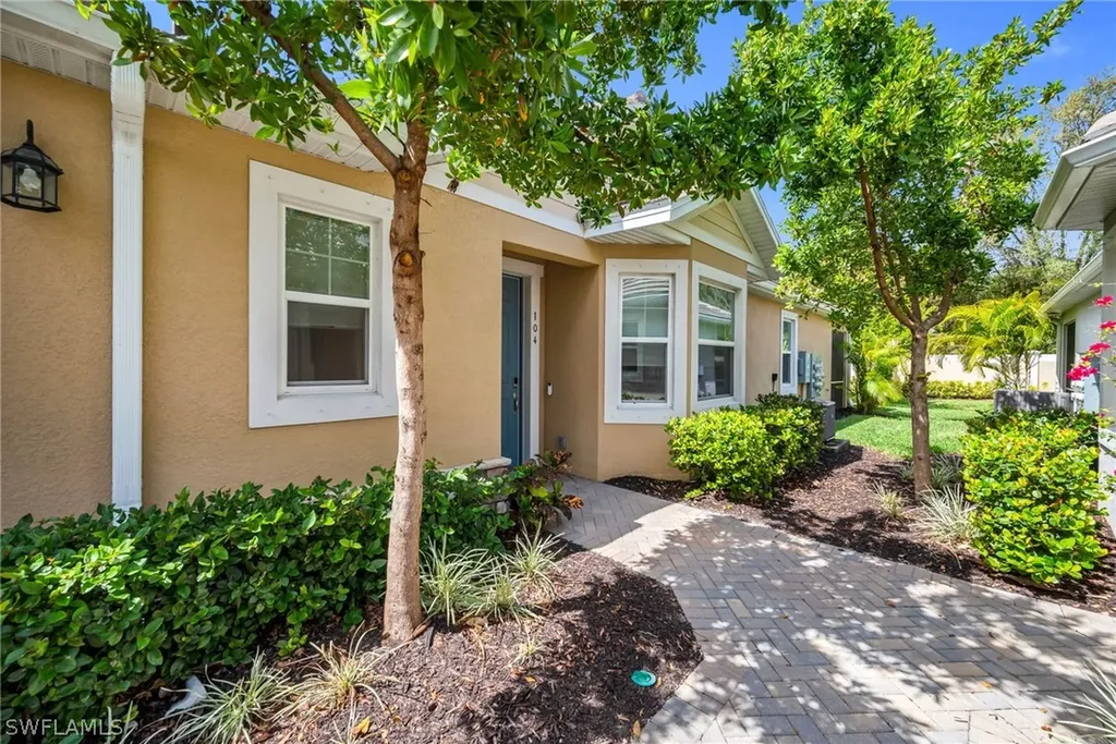 4552 Arboretum Circle Naples FL 34112