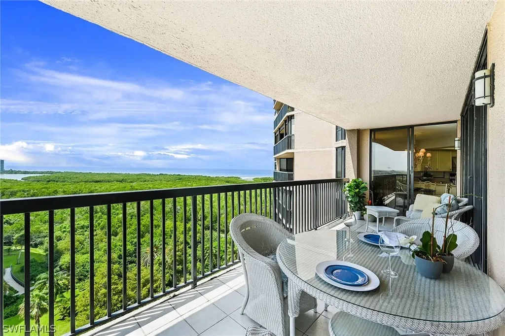 6075 Pelican Bay Boulevard Naples FL 34108