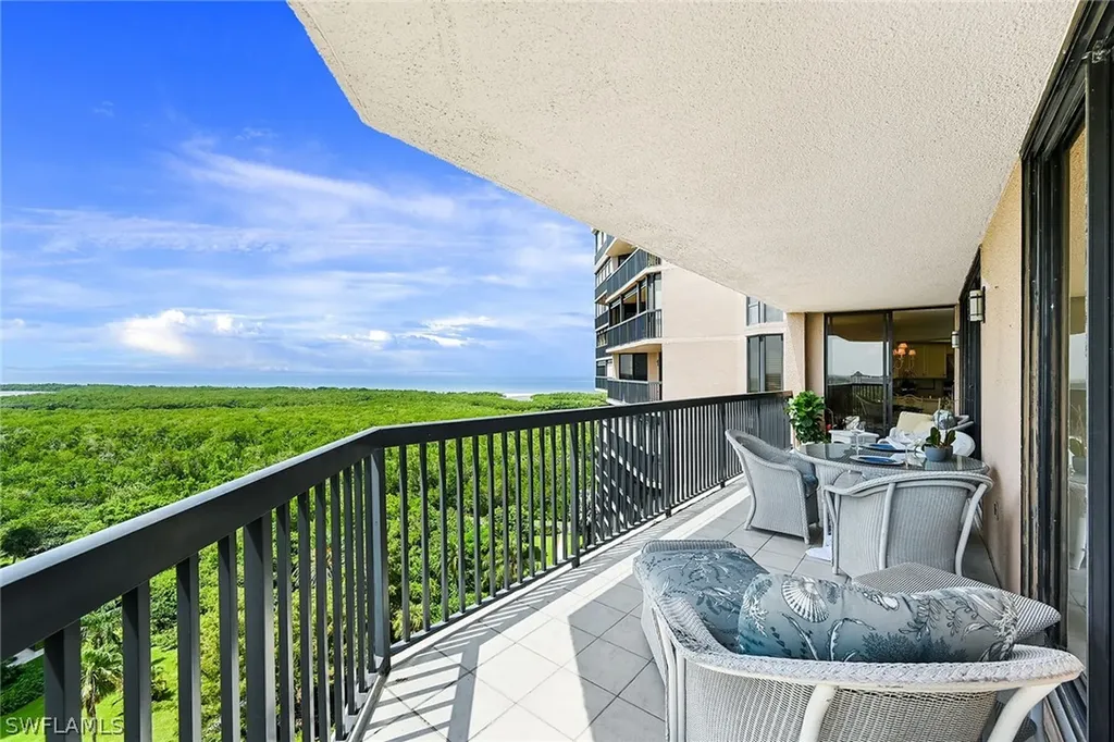 6075 Pelican Bay Boulevard Naples FL 34108