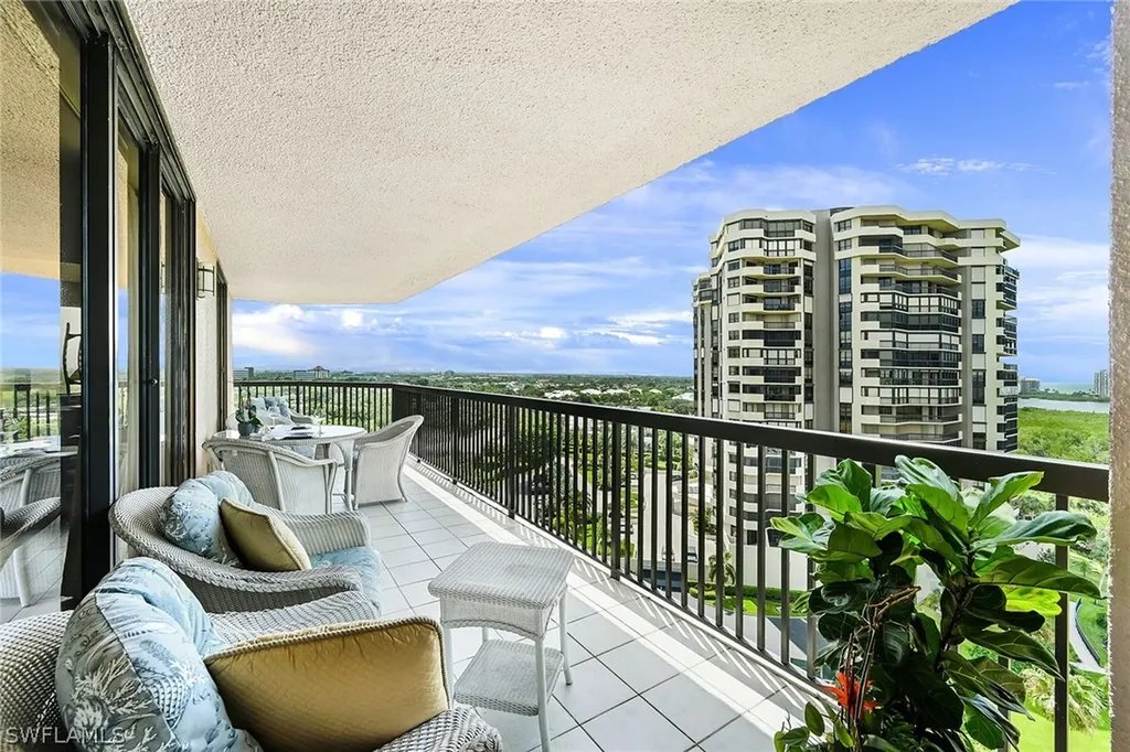 6075 Pelican Bay Boulevard Naples FL 34108