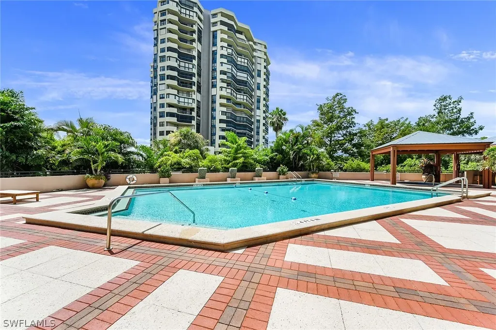 6075 Pelican Bay Boulevard Naples FL 34108