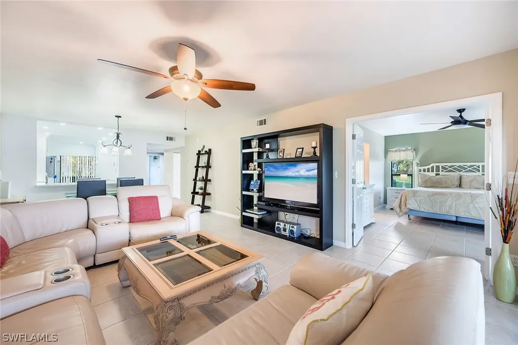 1802 Kings Lake Boulevard Naples FL 34112