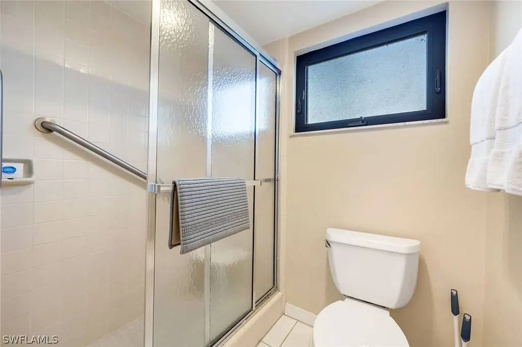 1802 Kings Lake Boulevard Naples FL 34112