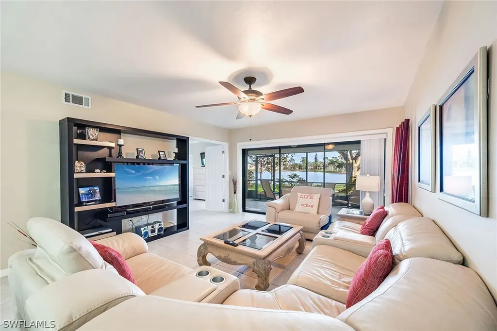 1802 Kings Lake Boulevard Naples FL 34112