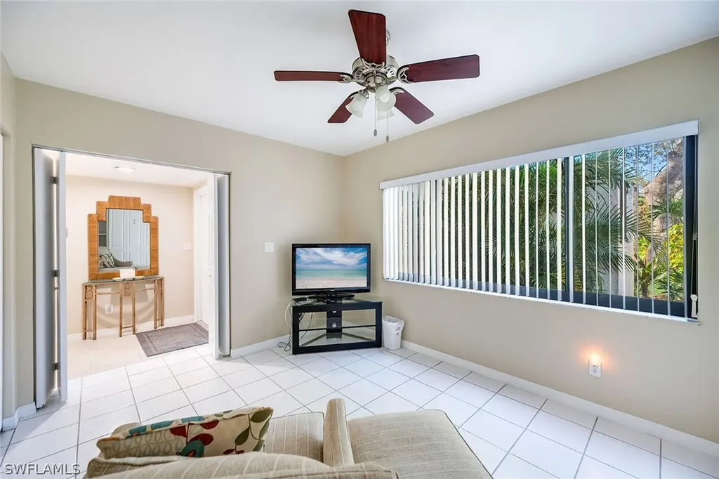 1802 Kings Lake Boulevard Naples FL 34112
