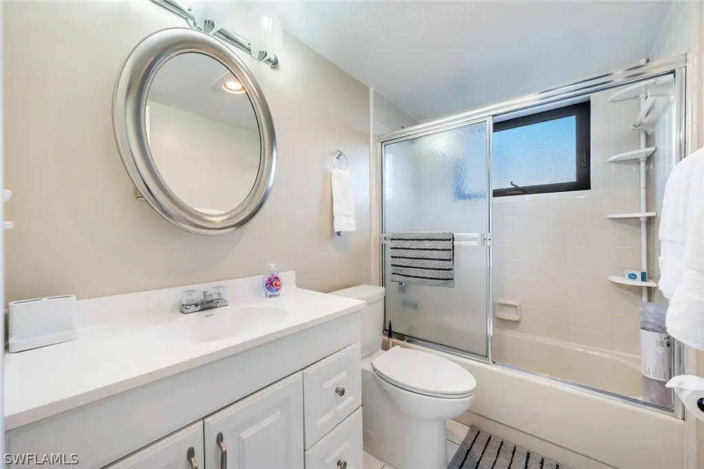 1802 Kings Lake Boulevard Naples FL 34112