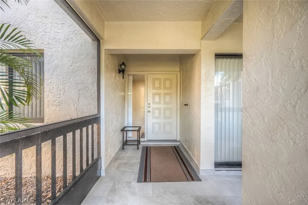 1802 Kings Lake Boulevard Naples FL 34112