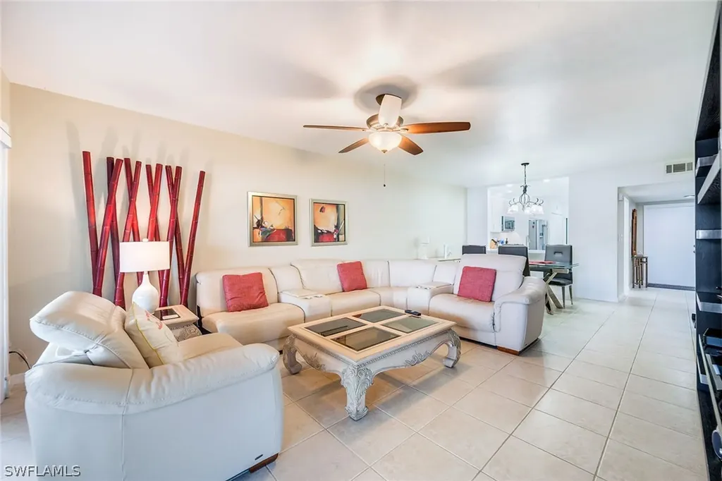 1802 Kings Lake Boulevard Naples FL 34112