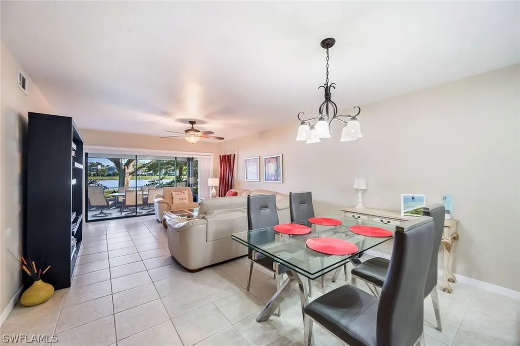 1802 Kings Lake Boulevard Naples FL 34112