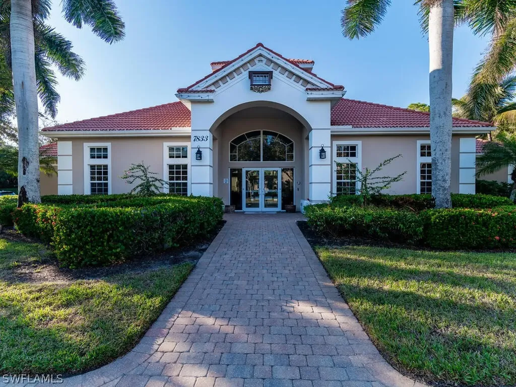 7873 Hawthorne Drive Naples FL 34113