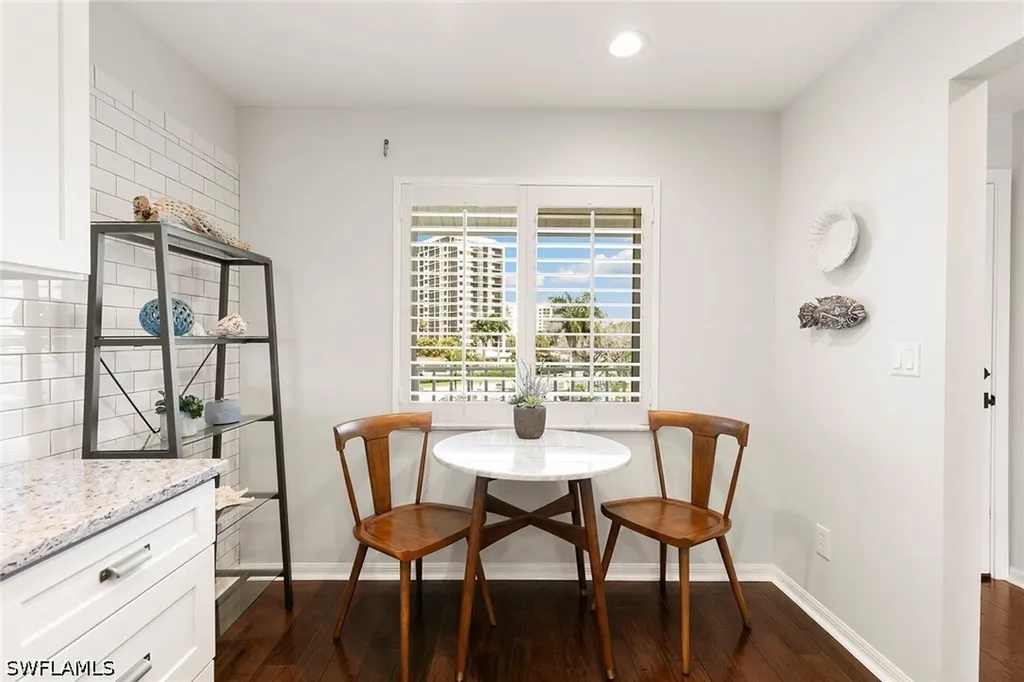 10682 Gulf Shore Drive Naples FL 34108