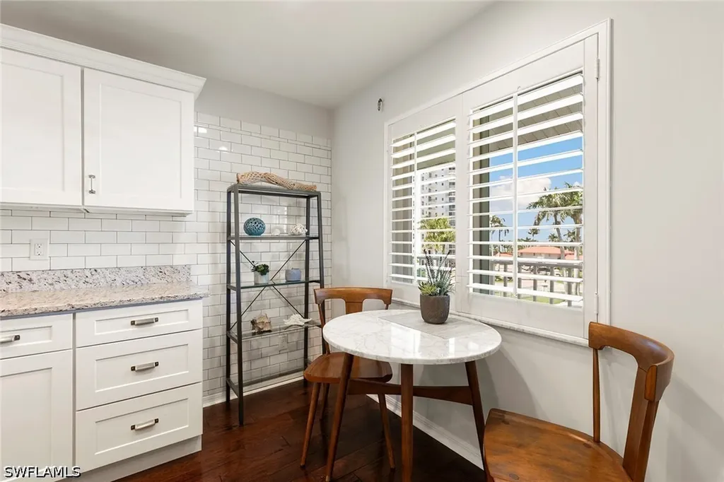 10682 Gulf Shore Drive Naples FL 34108