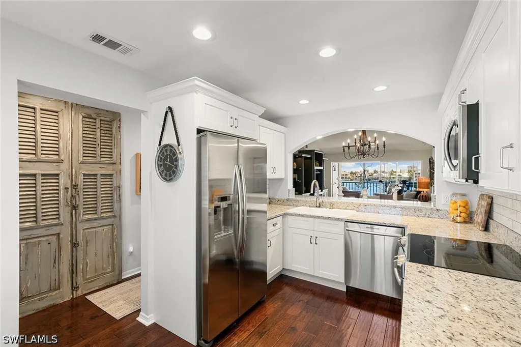 10682 Gulf Shore Drive Naples FL 34108