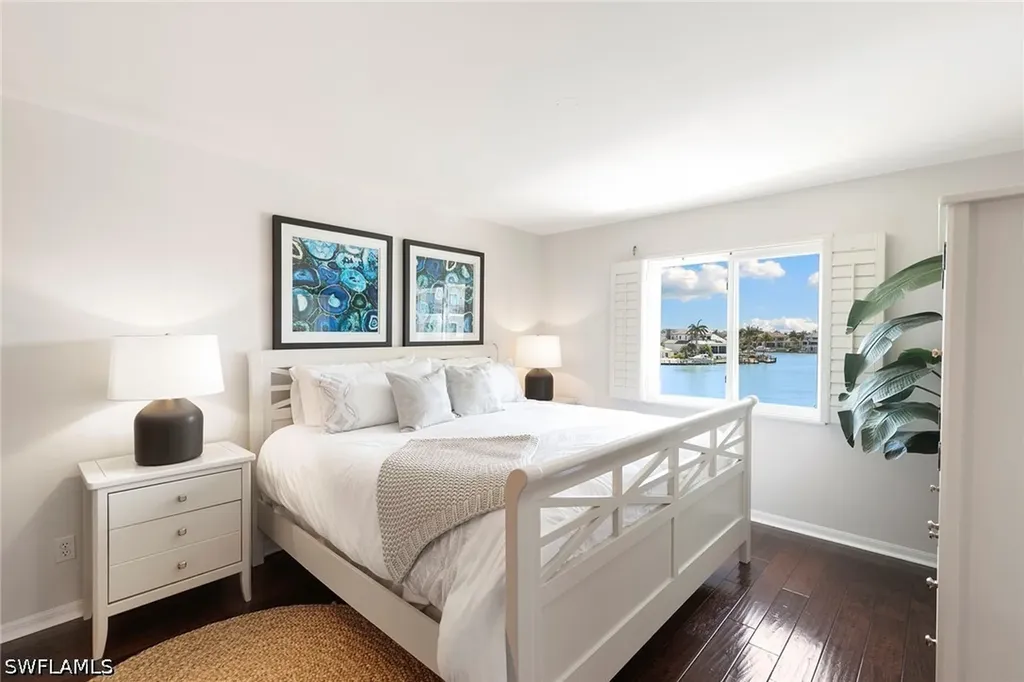 10682 Gulf Shore Drive Naples FL 34108