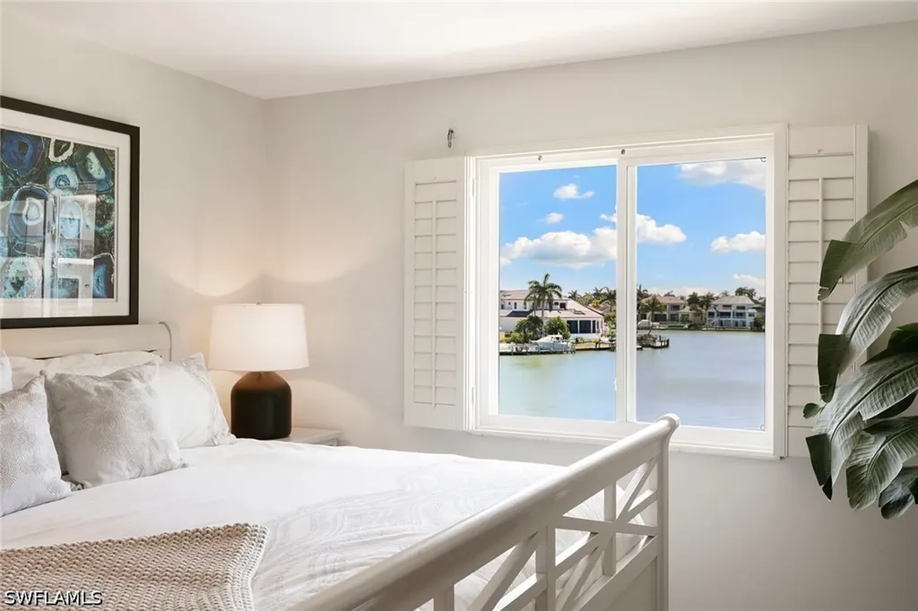 10682 Gulf Shore Drive Naples FL 34108