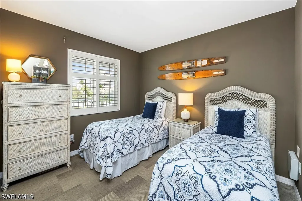 10682 Gulf Shore Drive Naples FL 34108
