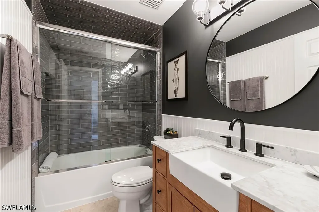 10682 Gulf Shore Drive Naples FL 34108